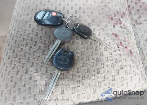 2010 Toyota Tundra Grade 5.7L V8 z USA, uszkodzony, nr VIN 5TFEY5F14AX087373